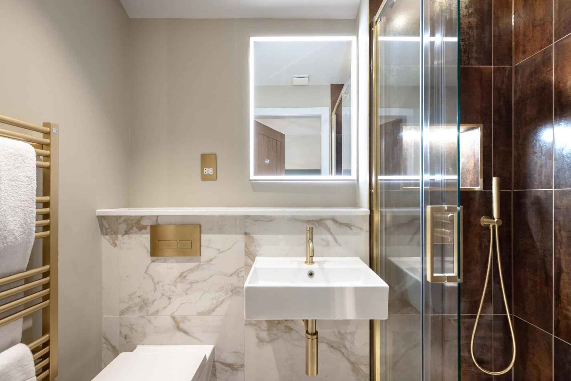 Dragon Suites - City Centre 2 Bed Luxury Mews House إدنبرة المظهر الخارجي الصورة