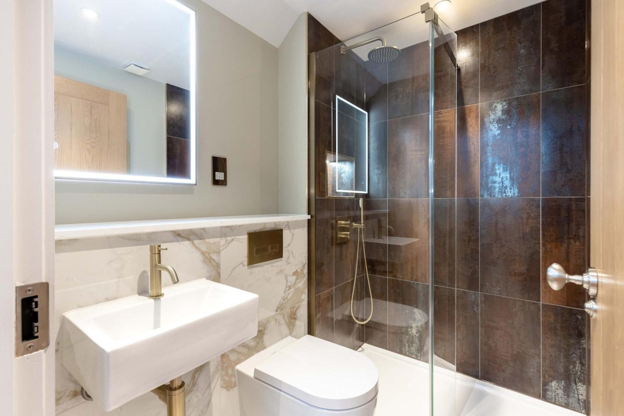 Dragon Suites - City Centre 2 Bed Luxury Mews House إدنبرة المظهر الخارجي الصورة