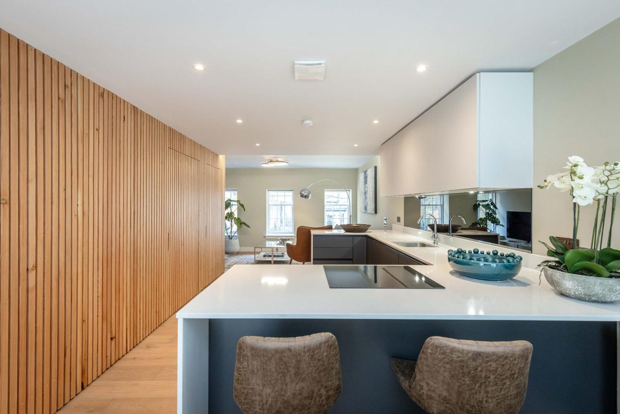 Dragon Suites - City Centre 2 Bed Luxury Mews House إدنبرة المظهر الخارجي الصورة